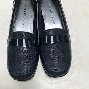 NWOT Anne Klein Navy Vittorio Loafer Size 8